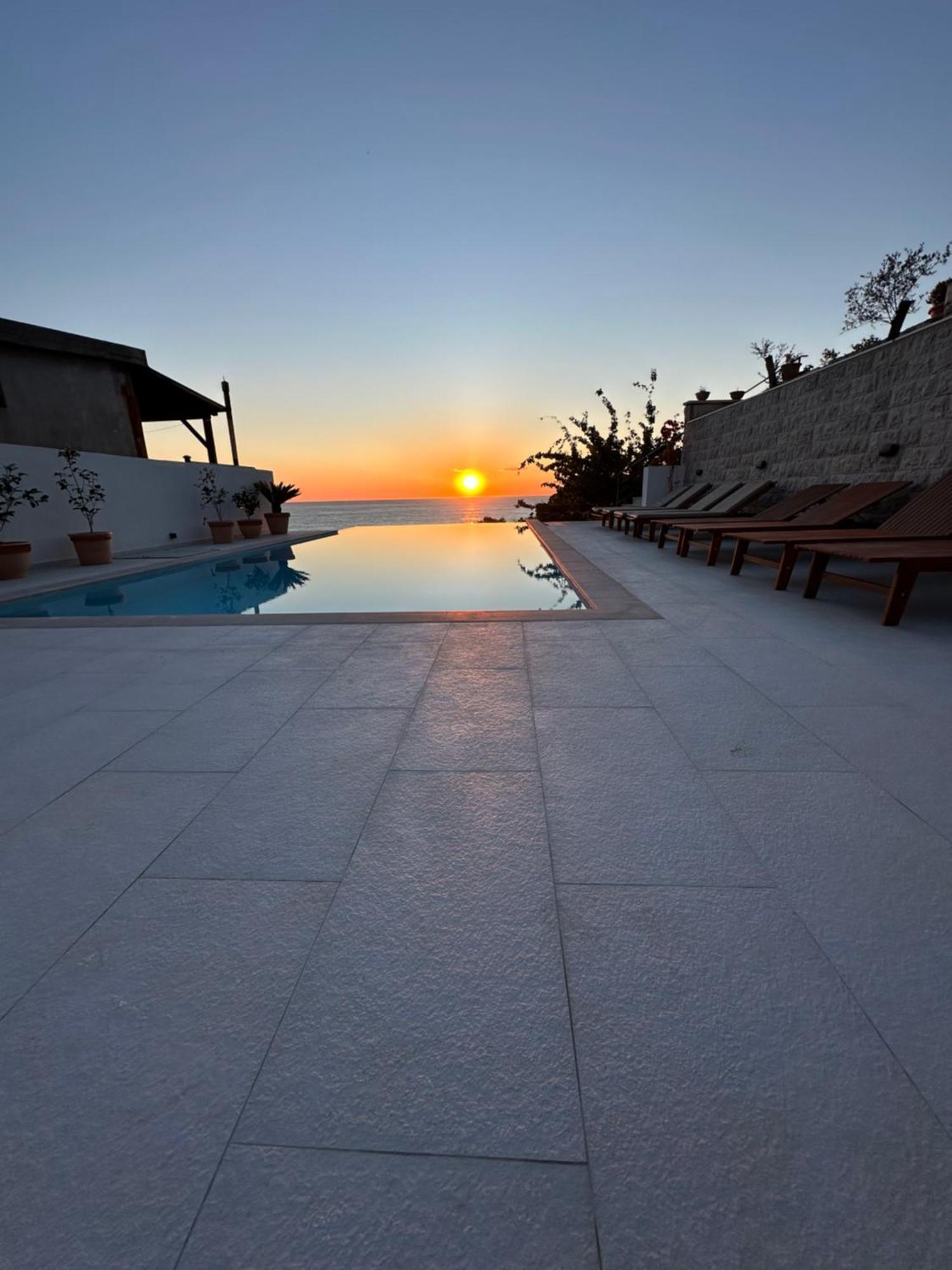 Apartments Blue Heaven Улцин Екстериор снимка